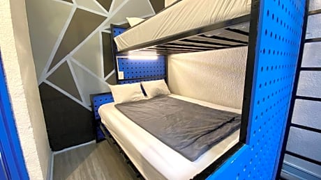 Economy Triple Room with Shared Bathroom