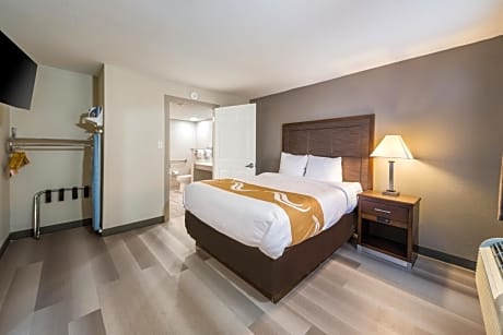 Efficiency Queen Suite with Two Queen Beds - Accessible/Non-Smoking