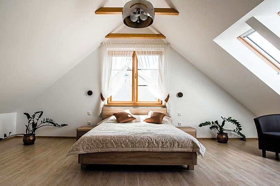 Photo 1 of 6 of Double Room
