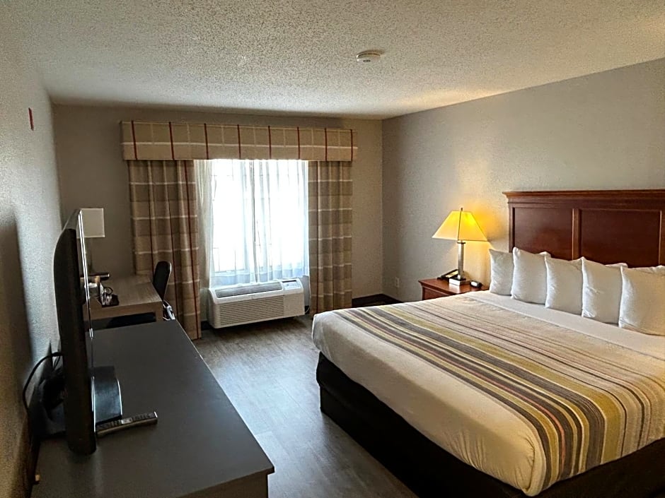 Country Inn & Suites by Radisson, Grand Rapids Airport, MI