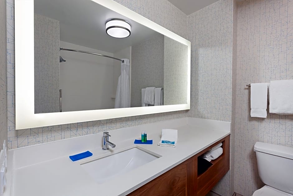Holiday Inn Express Los Angeles LAX Airport By IHG