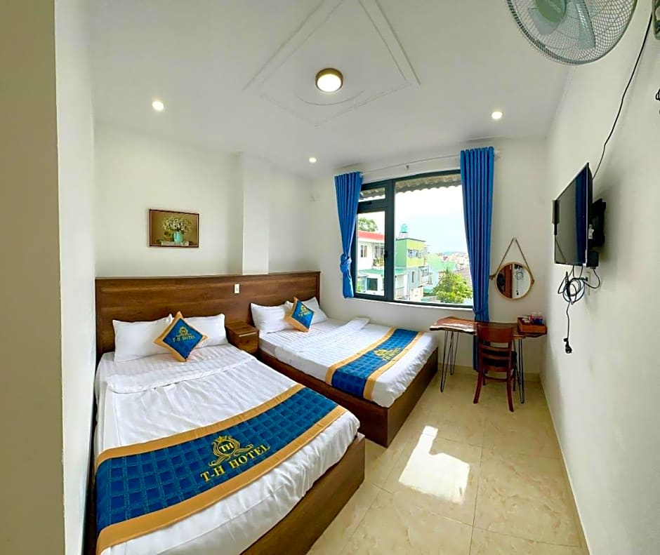 T-H Hotel & Villa 
