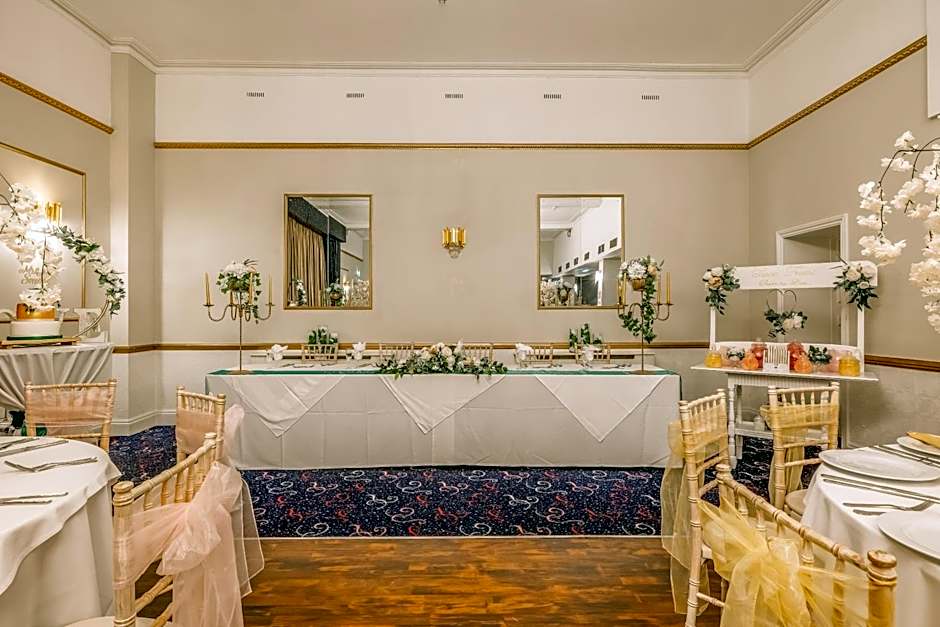 Muthu Westcliff Hotel (Near London Southend Airport)