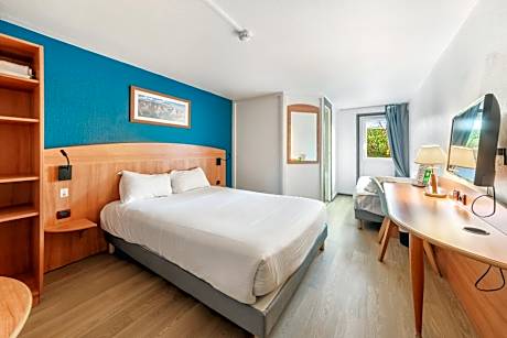 Triple Queen Room - Non Smoking