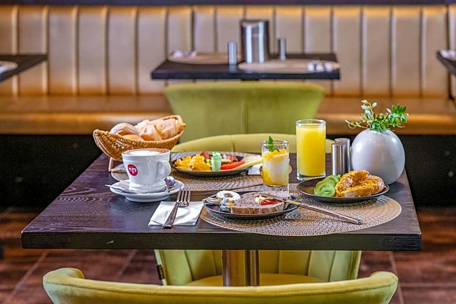 Andrassy Thai Hotel
