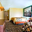 Super 8 by Wyndham Mentor/Cleveland Area
