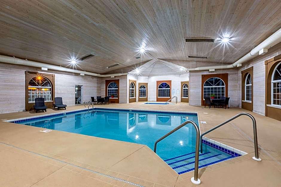 AmericInn by Wyndham Jefferson