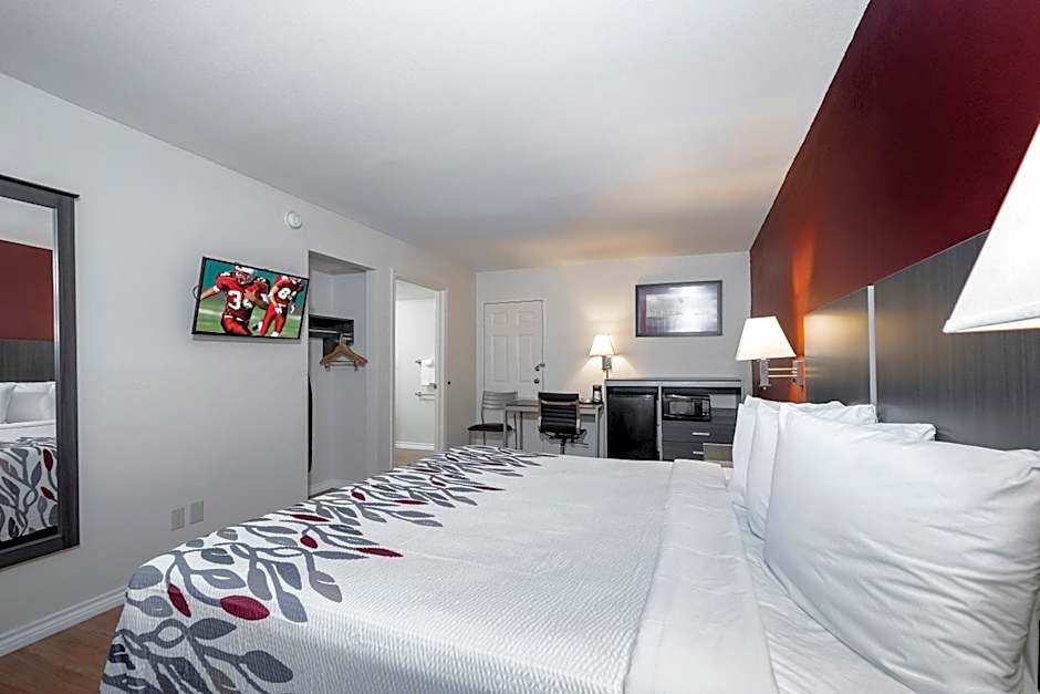 Red Roof Inn Houston North - FM1960 & I-45