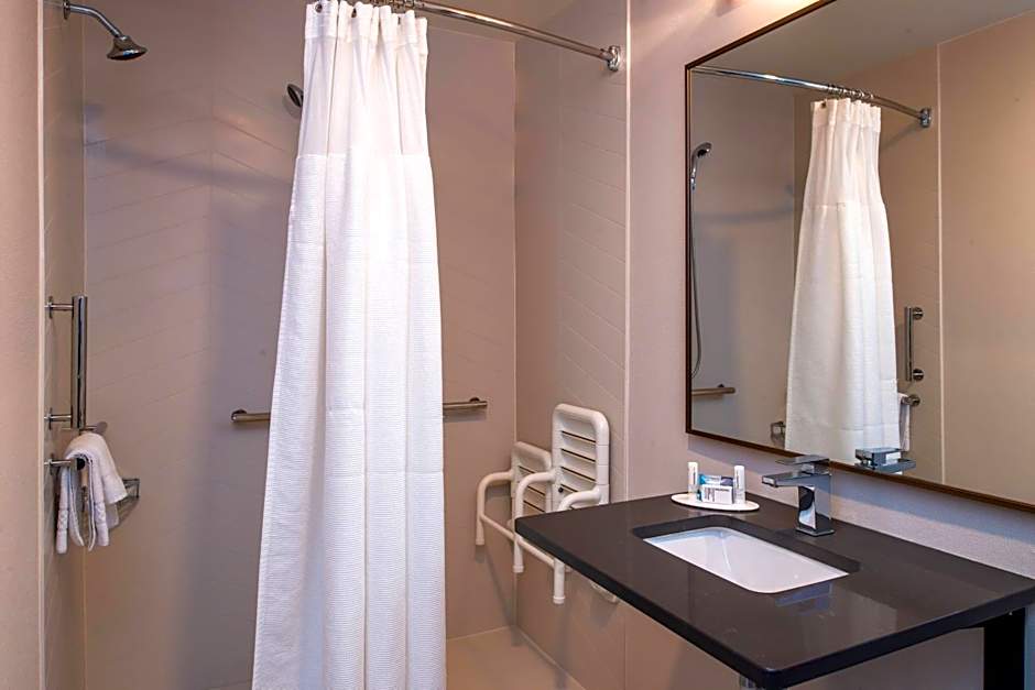 Fairfield Inn & Suites by Marriott High Point Archdale