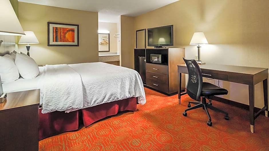 Photo 1 of 2 of 1 Queen Bed Suite, Nonsmoking
