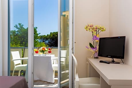 Triple Room with Balcony