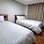 The Oakra Hotel