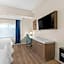 Latitude Suites Tinton Falls Eatontown/BW Premier Collection