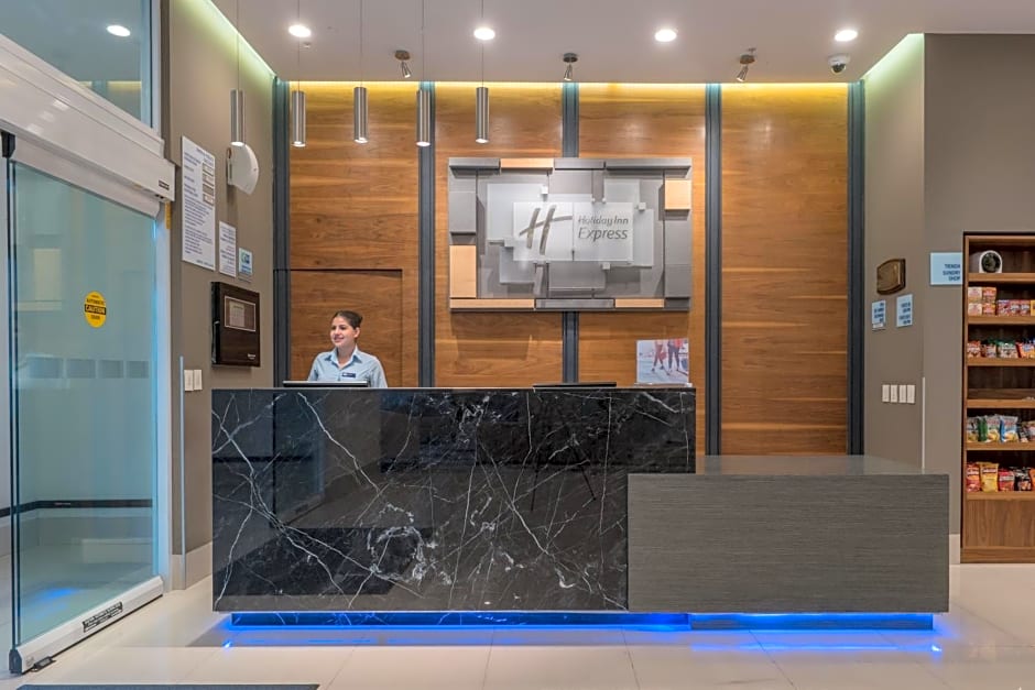 Holiday Inn Express & Suites Silao Aeropuerto Terminal, an IHG Hotel