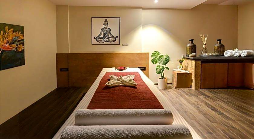 Summit Montana Suites & Spa at Mall