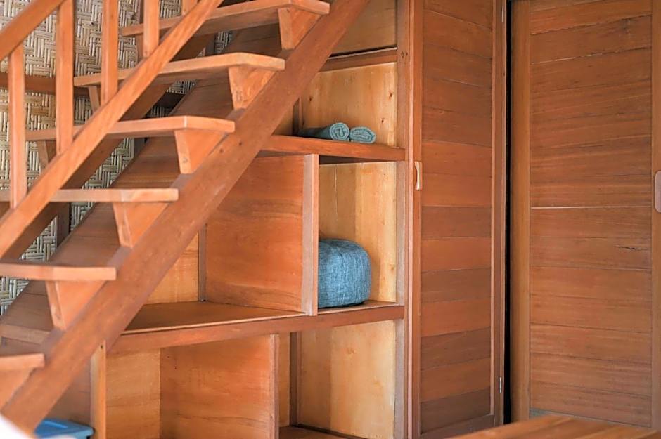Murna Villa 3, A modern Balinese wooden house 360 GWK view