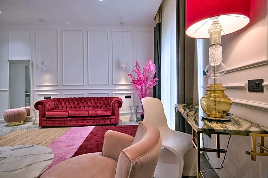 HOLM Boutique & SPA - IK Collection