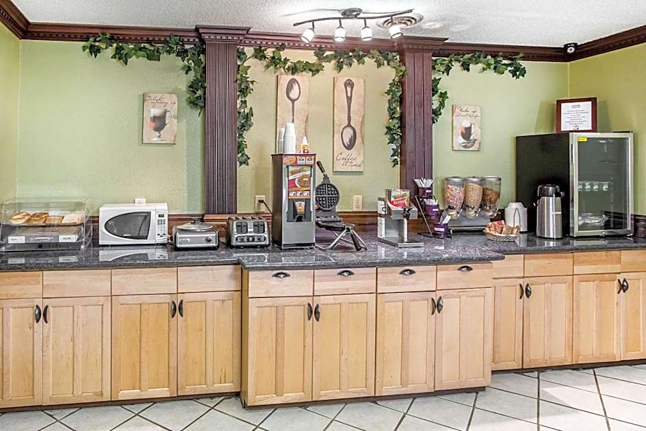 Rodeway Inn & Suites Smyrna - Nashville Area