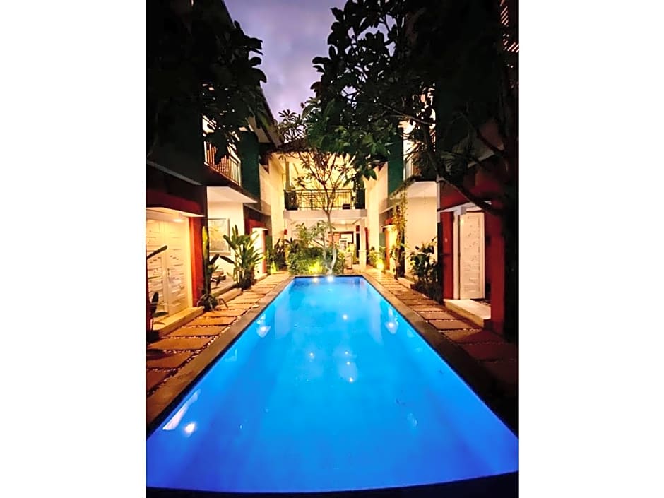 The Green Zhurga Suites