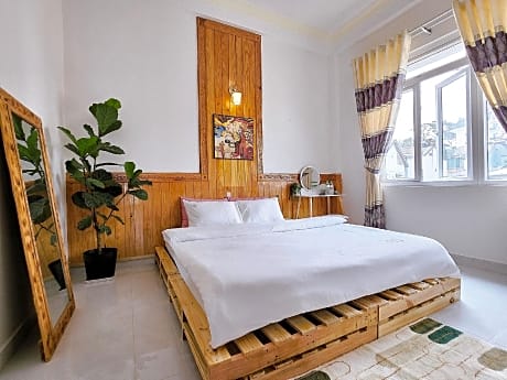 Chill House Dalat Hotel 