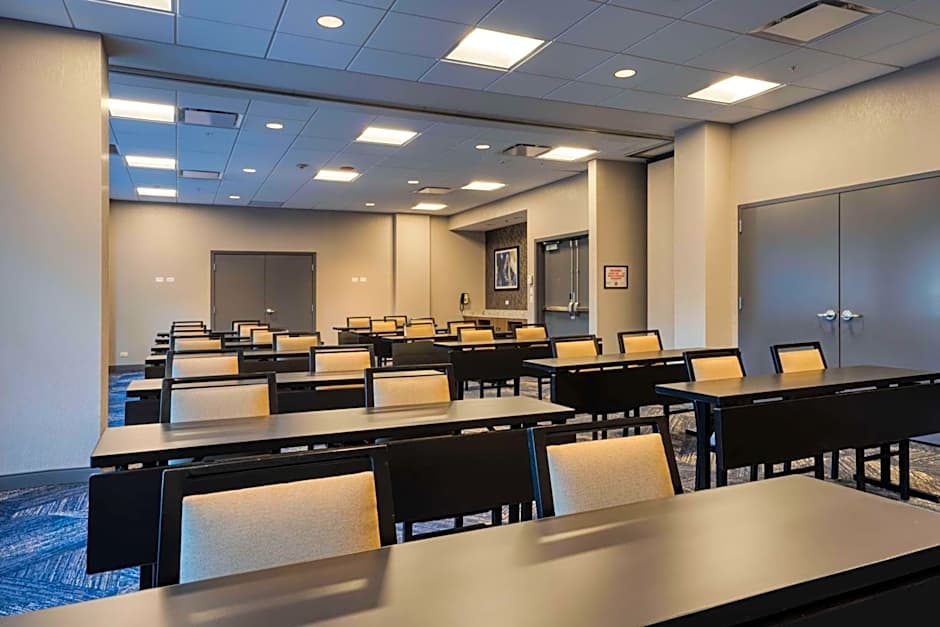 Hampton Inn By Hilton And Suites Downtown Chicago