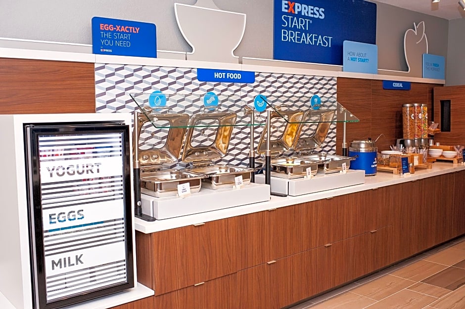 Holiday Inn Express & Suites Birmingham North - Fultondale