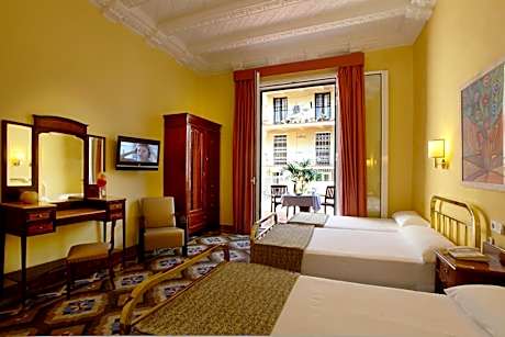 Triple Room with Terrace