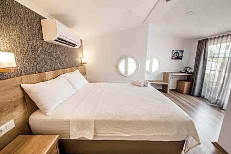 Double Room with Terrace