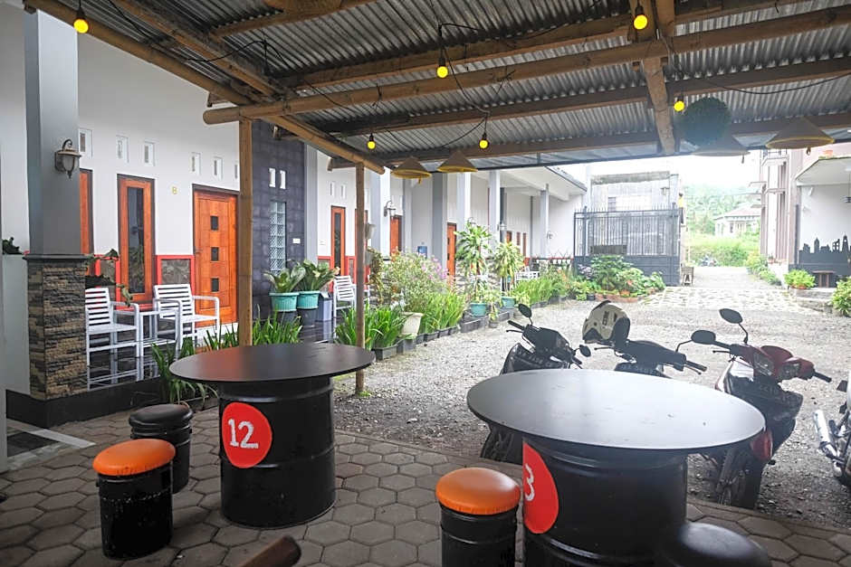 RedDoorz at Jalan Dieng 3