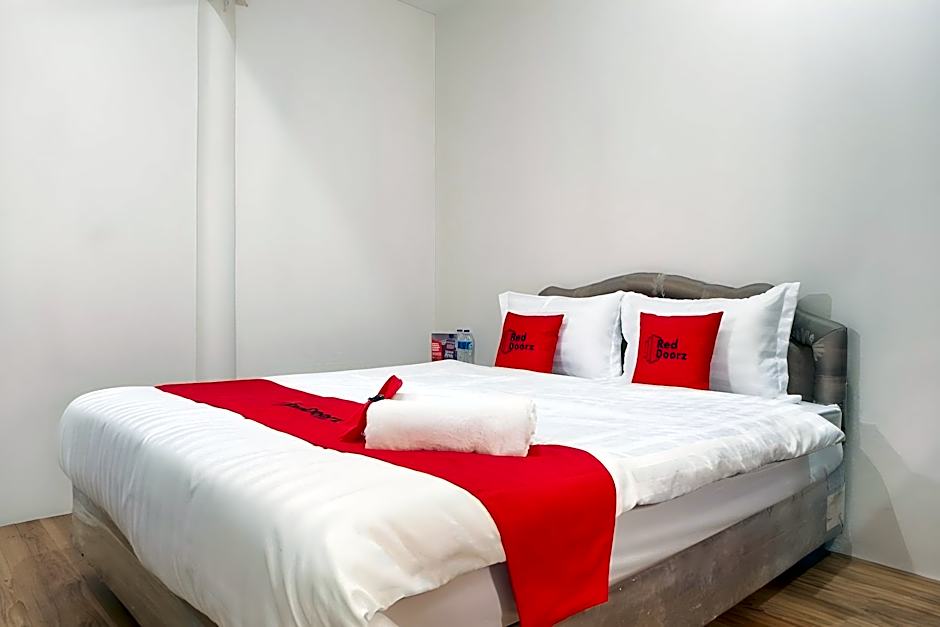 RedDoorz near Pelabuhan Tanjung Perak 2 Surabaya