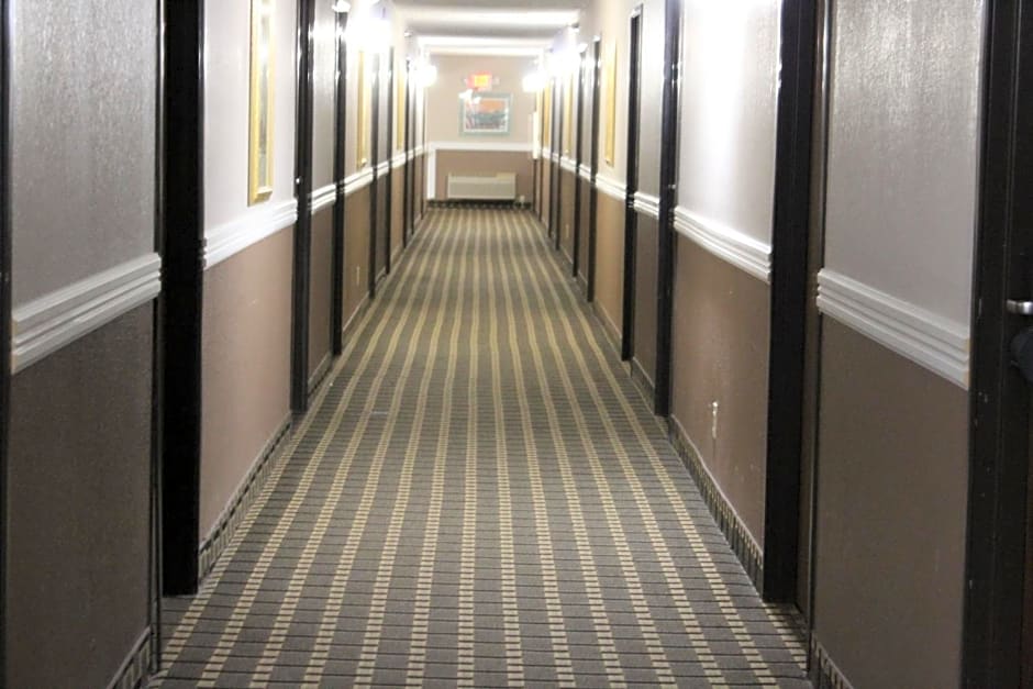 Coratel Inn and Suites Maple Grove