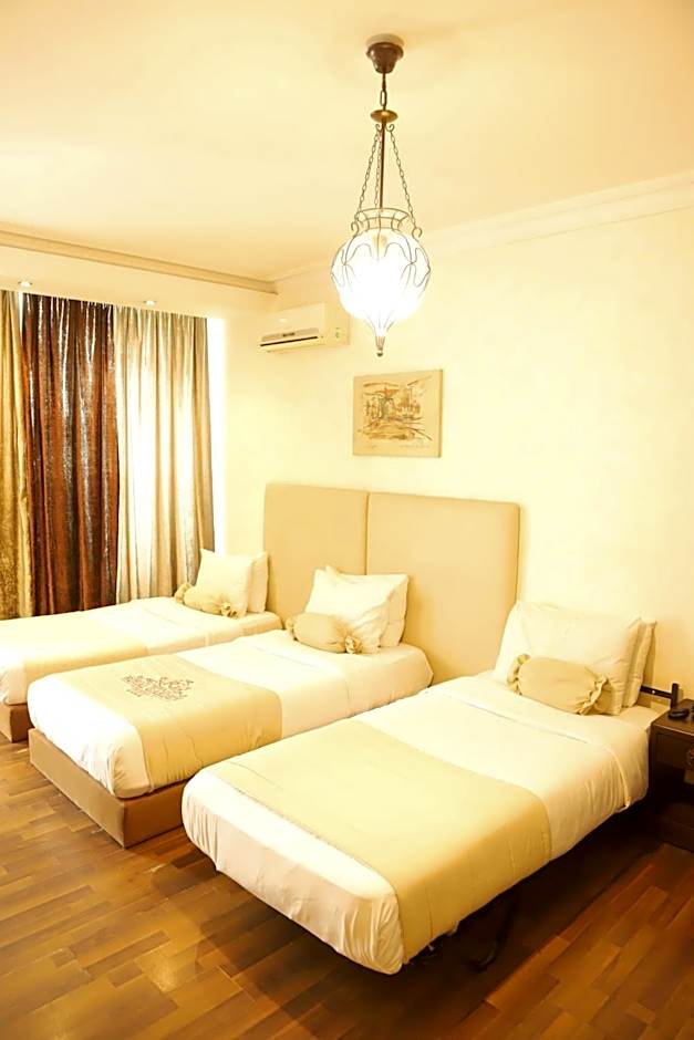 Royal Garden Hotel
