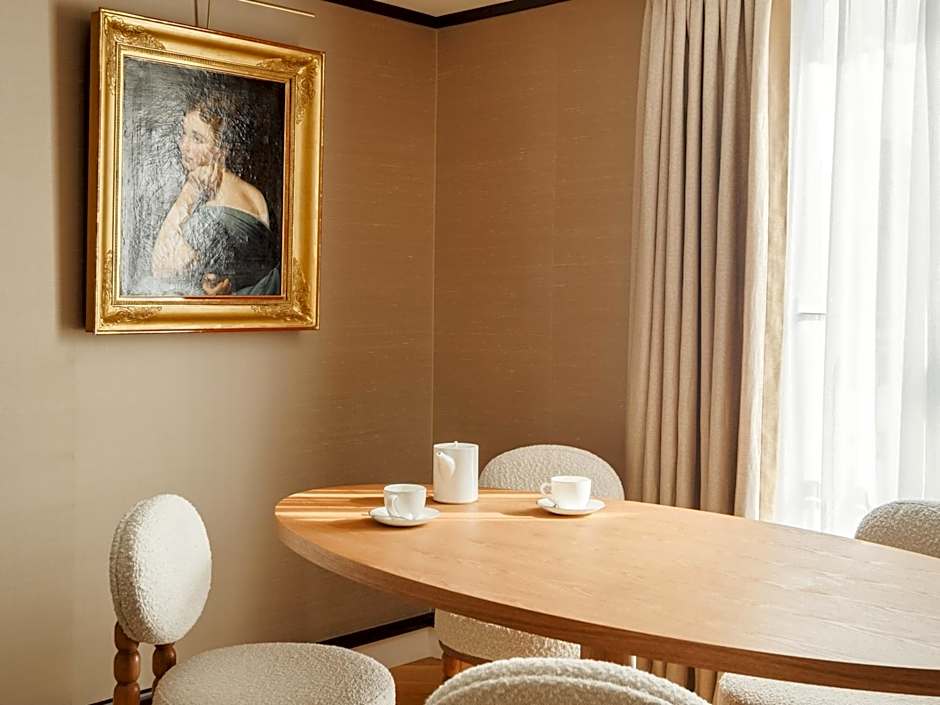 Hôtel De Sers Champs Elysées Paris