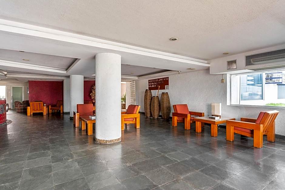 OYO Hotel Casa Blanca