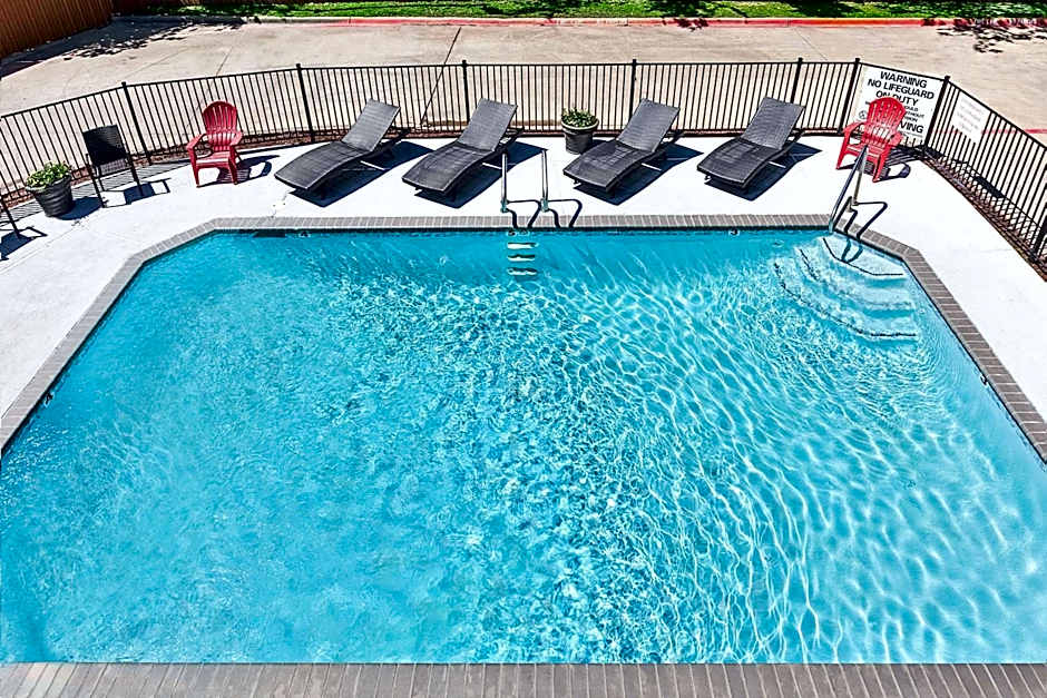 HOLIDAY INN EXPRESS AND SUITES SULPHUR SPRINGS By IHG