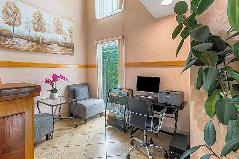 Quality Inn & Suites Vancouver - Hazel Dell