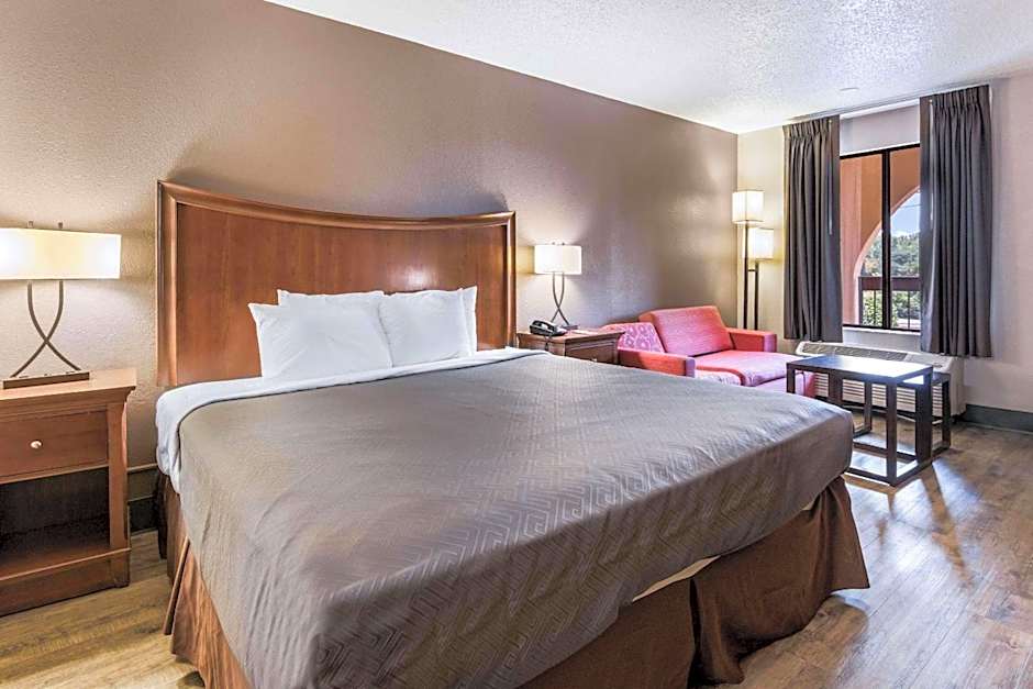 Econo Lodge Gainesville Downtown Area