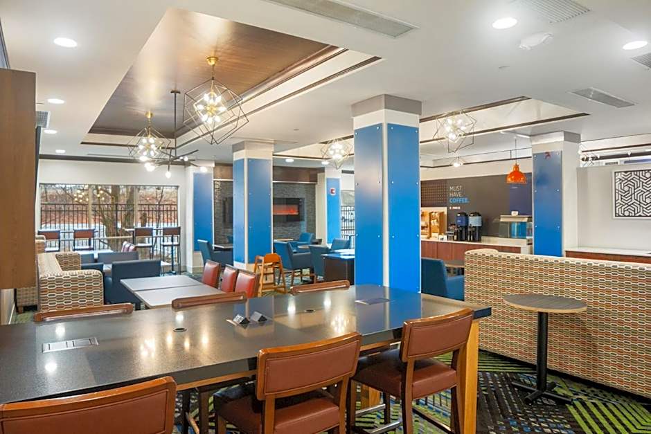 Holiday Inn Express and Suites - Stroudsburg By IHG