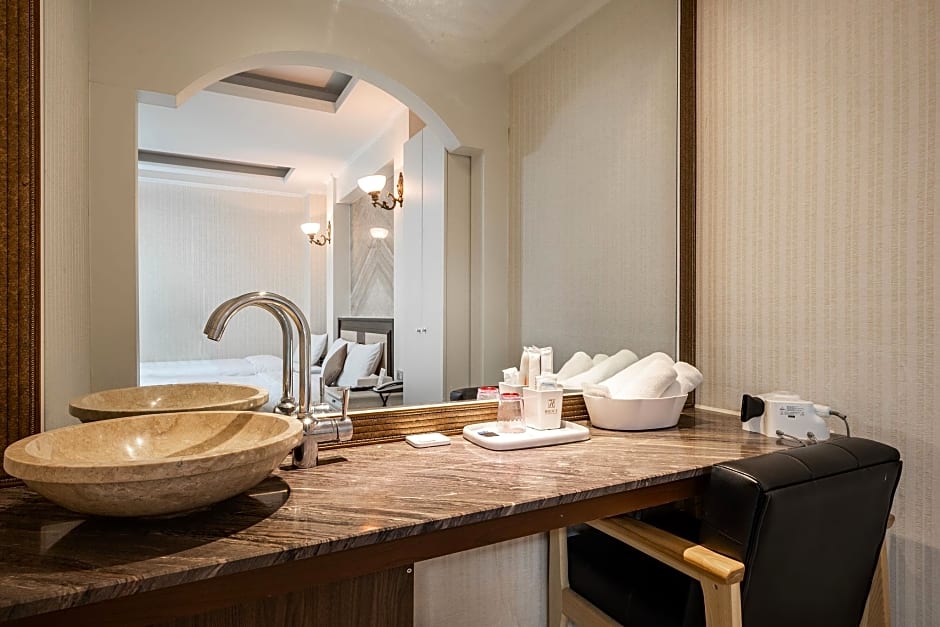 Ansan Seowon Tourist Hotel