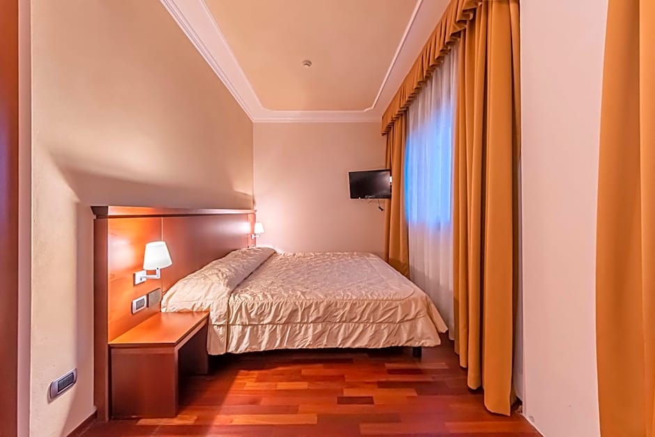 Dado Hotel International