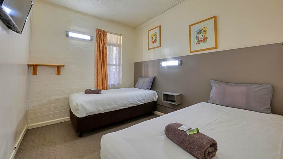 Bishops Lodge Narrandera