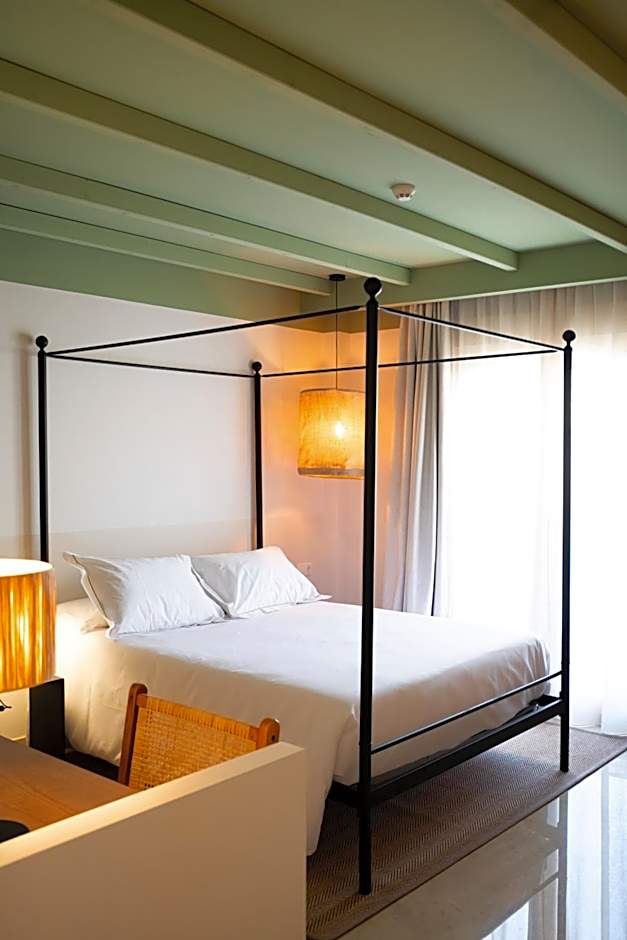 Rooms by JovA
