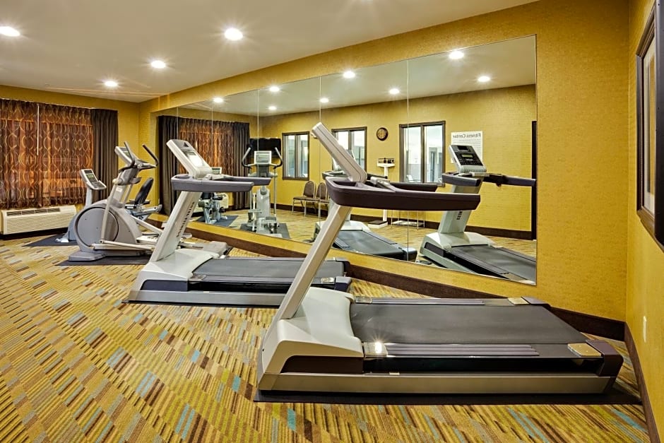 Holiday Inn Express and Suites Limerick-Pottstown By IHG