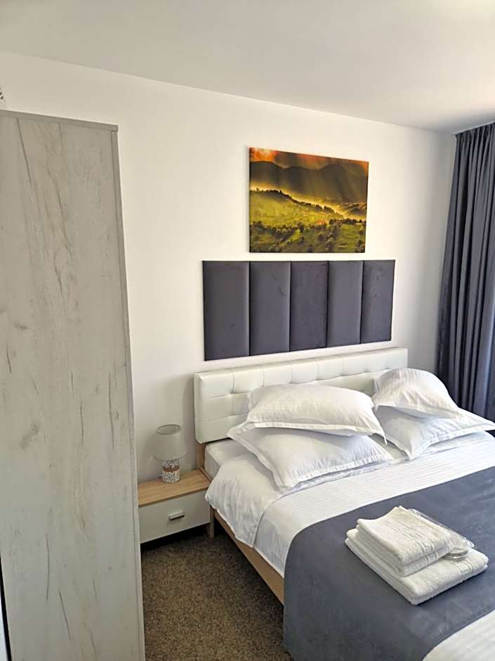 Photo 1 of 14 of Double Room with Private Bathroom