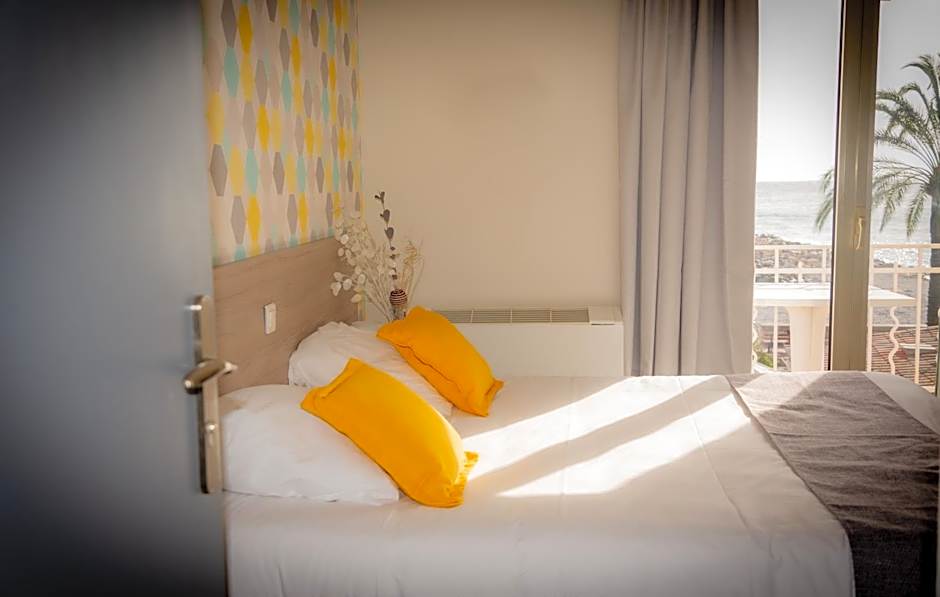 Hotel et Appartements Reine D'Azur