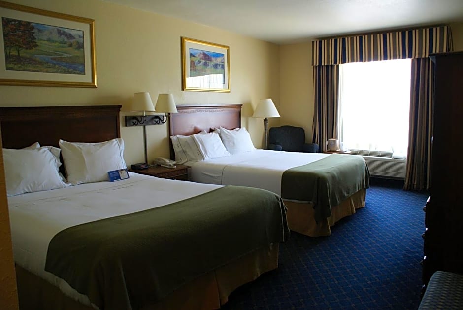 Holiday Inn Express Hotels & Suites Mountain Home