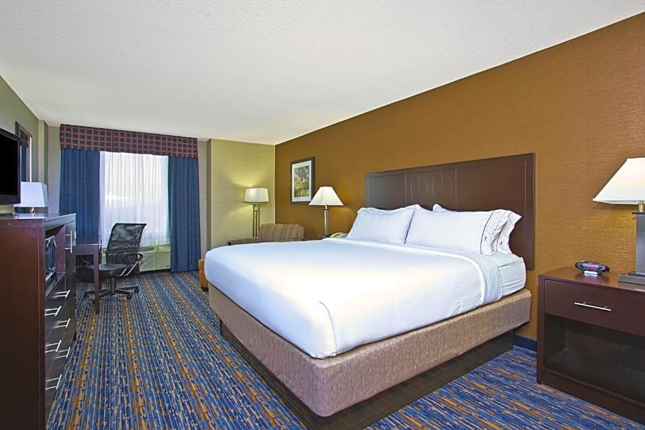 Holiday Inn Express and Suites Pittsburgh West Mifflin