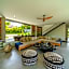 La Maison d'Ulysse - Luxury 4BR Villa Surrounded by Rice Paddies