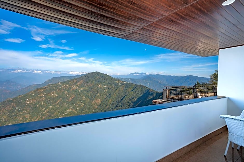 Summit Sherpa Mountain Hotel