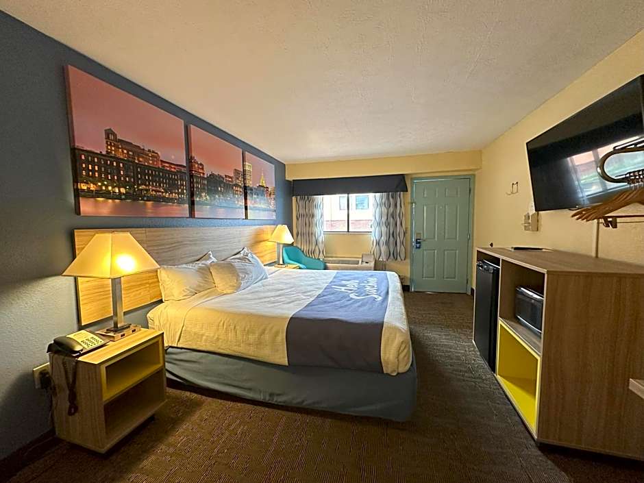 Days Inn by Wyndham Renfro Valley Mount Vernon